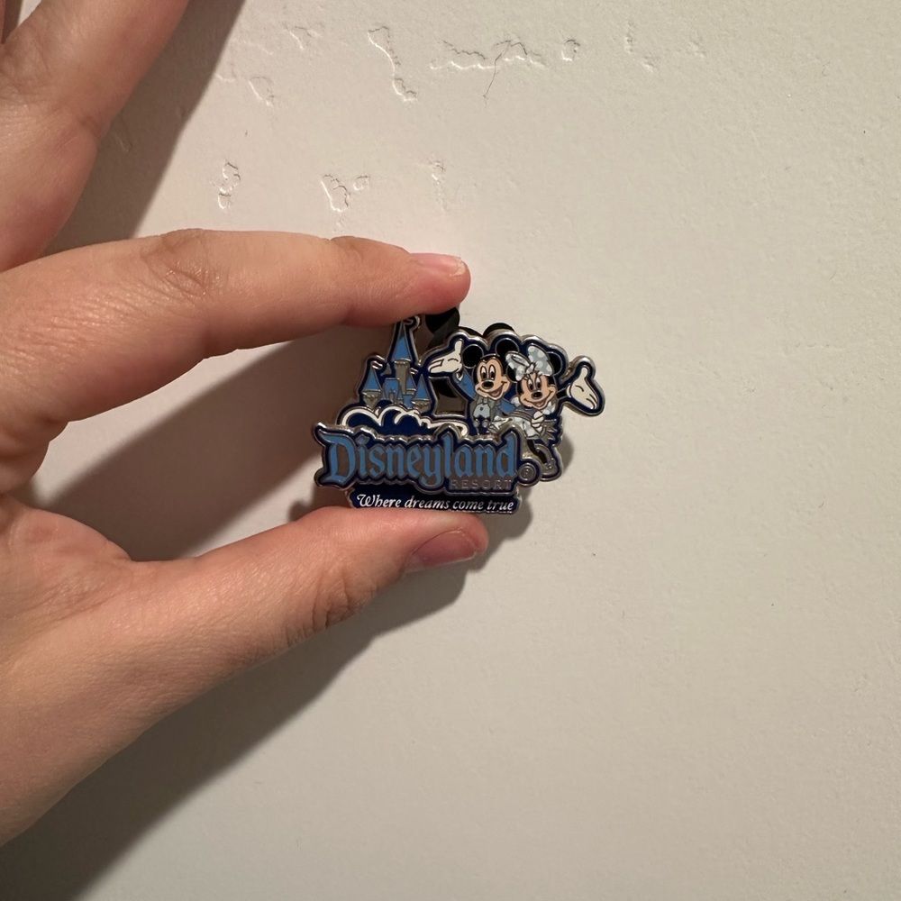Disney Parks Disneyland Cast Exclusive Where Dreams Come True Pin